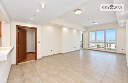 Apartment - 2 - 4 for rent in Marina Residences 3 - Marina Residences - Palm Jumeirah - Dubai