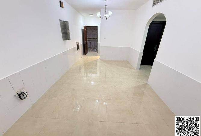 104120008 - Property Image 3