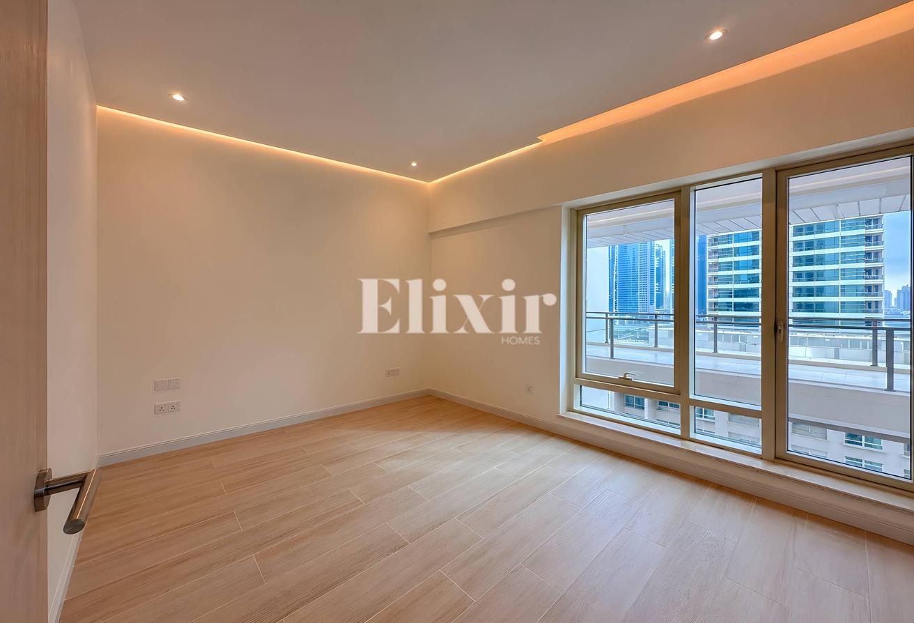Vacant | Fully renovated | Marina View photo 4