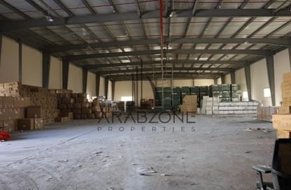 Warehouse - Studio - 7+ Bathrooms for rent in Al Sajaa - Sharjah