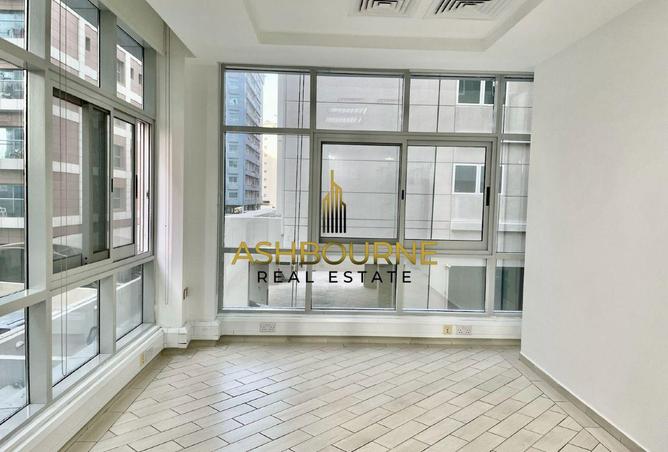 71916001 - Property Image 3