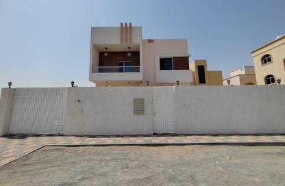 Villa - 3 Bedrooms - 5 Bathrooms for sale in Al Yasmeen 1 - Al Yasmeen - Ajman