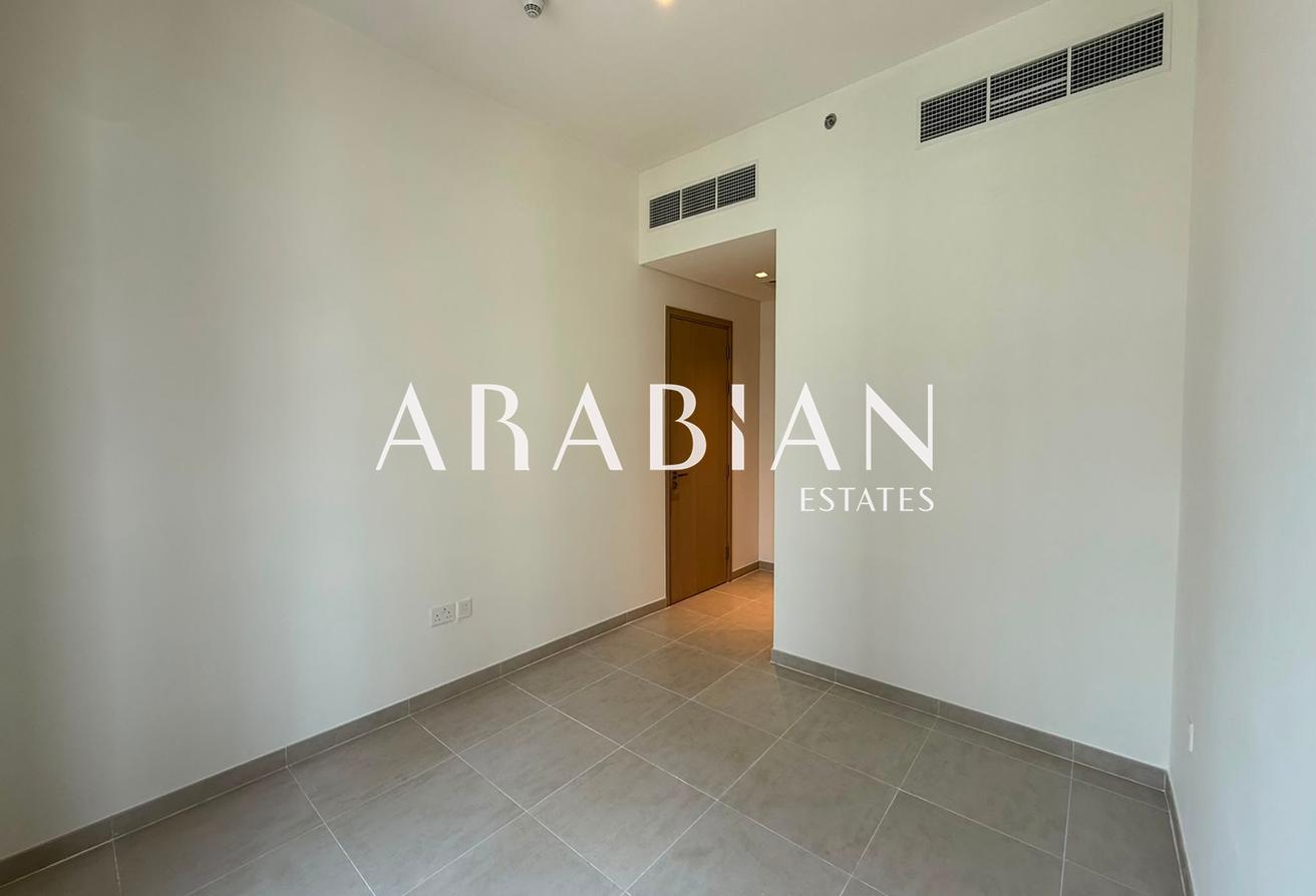 High-Floor 2BR Apartment | Community View | Vacant photo 5