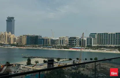 Apartment - 1 Bedroom - 2 Bathrooms for rent in Palace Beach Residence Tower 2 - Palace Beach Residence - EMAAR Beachfront - Dubai Harbour - Dubai