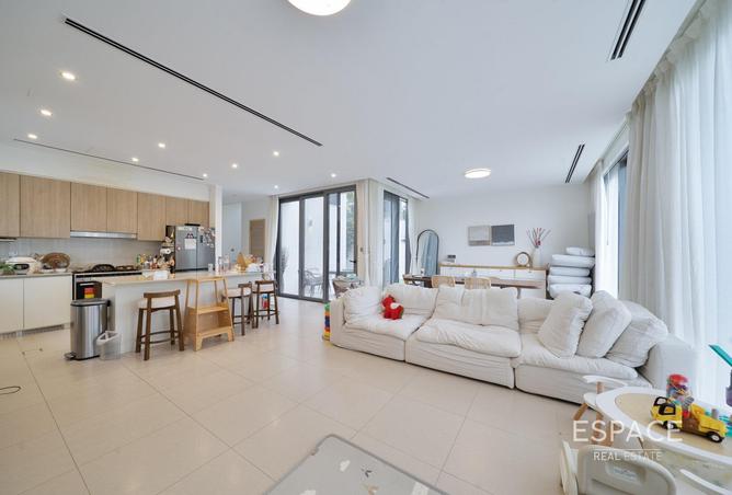 73112775 - Property Image 3