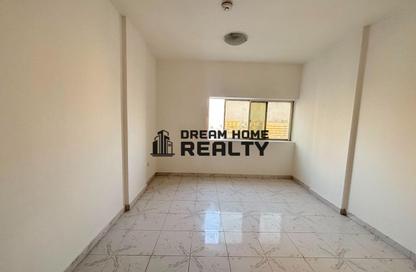 Apartment - 3 Bedrooms - 3 Bathrooms for rent in Yasmeen Tower - Al Majaz 2 - Al Majaz - Sharjah Apartment - 3 Bedrooms - 3 Bathrooms for rent in Yasmeen Tower - Al Majaz 2 - Al Majaz - Sharjah