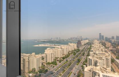 Apartment - 1 Bedroom - 2 Bathrooms for rent in The Palm Tower - Palm Jumeirah - Dubai