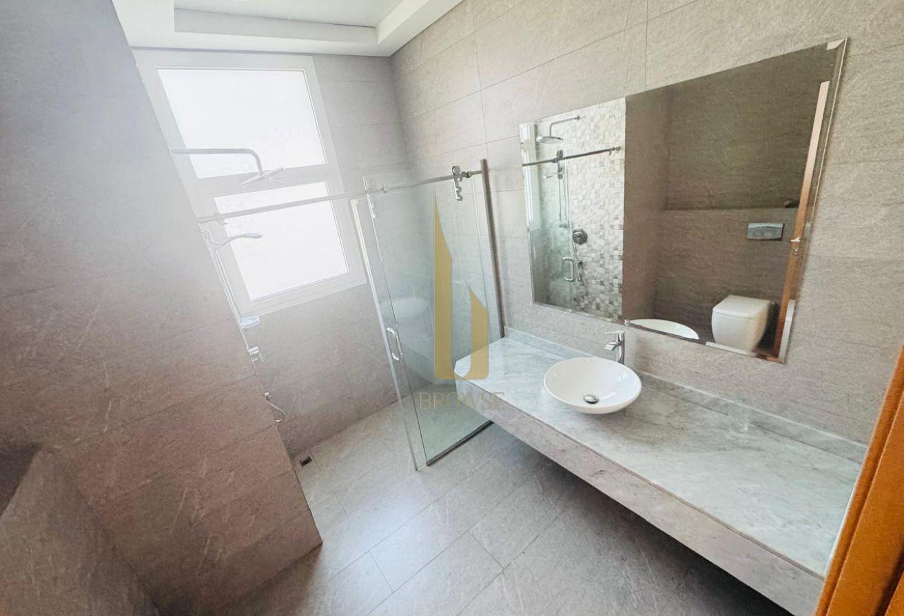 Independent Villa l Majilis + 5BR + Service Block photo 18