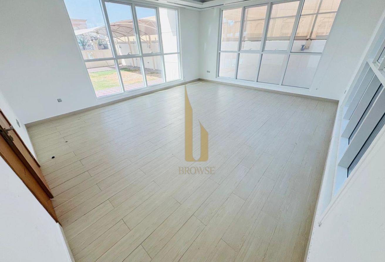 Independent Villa l Majilis + 5BR + Service Block photo 9