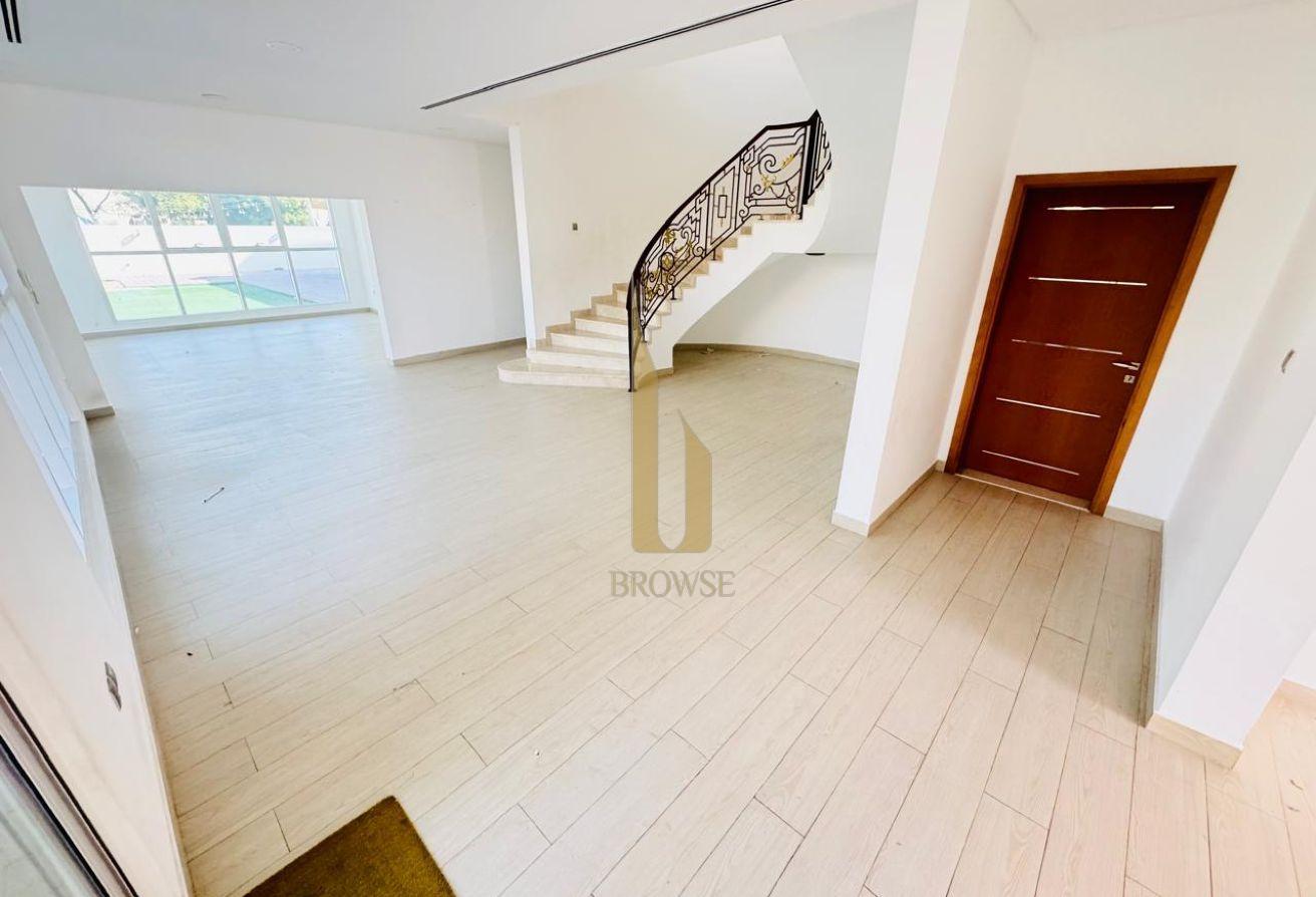 Independent Villa l Majilis + 5BR + Service Block photo 8