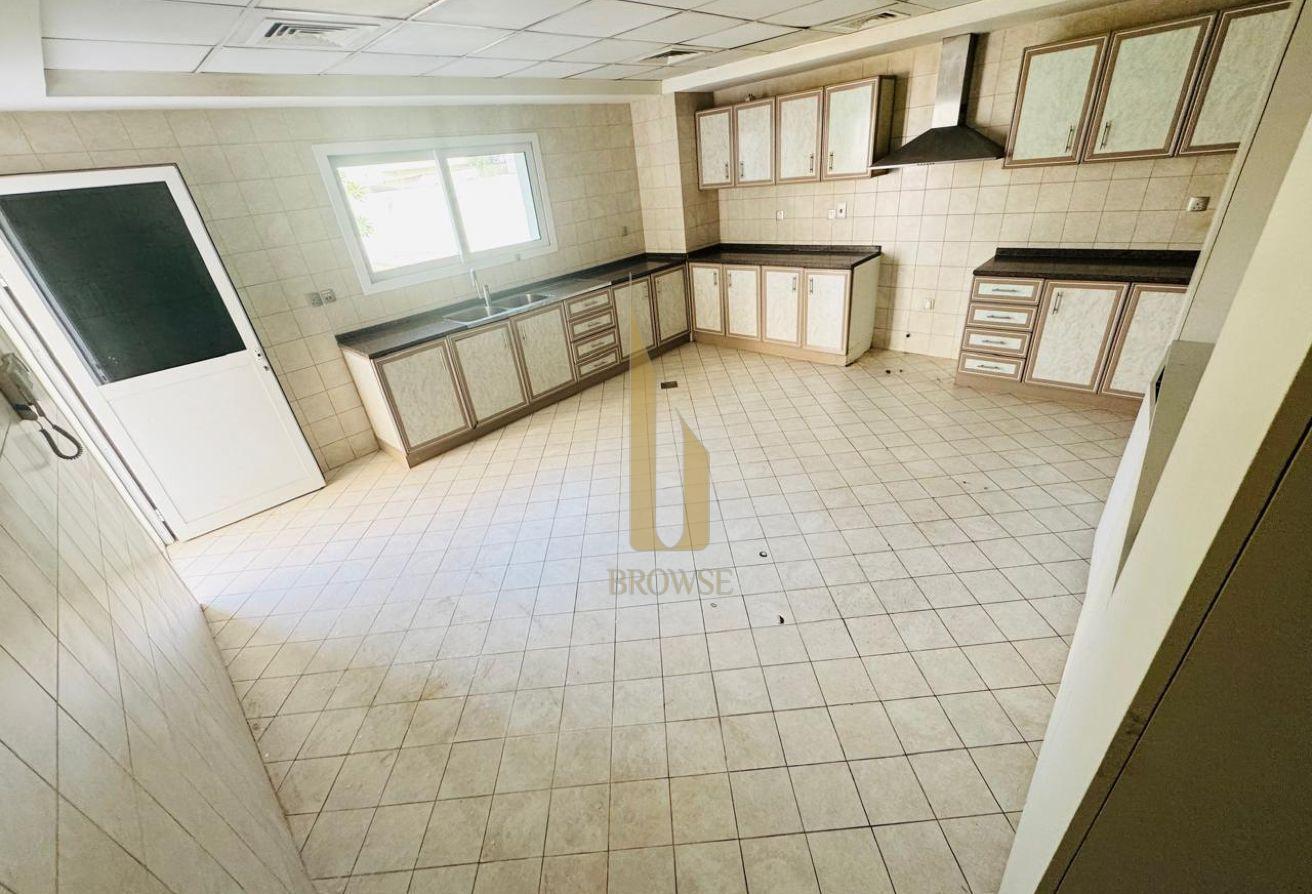 Independent Villa l Majilis + 5BR + Service Block photo 19