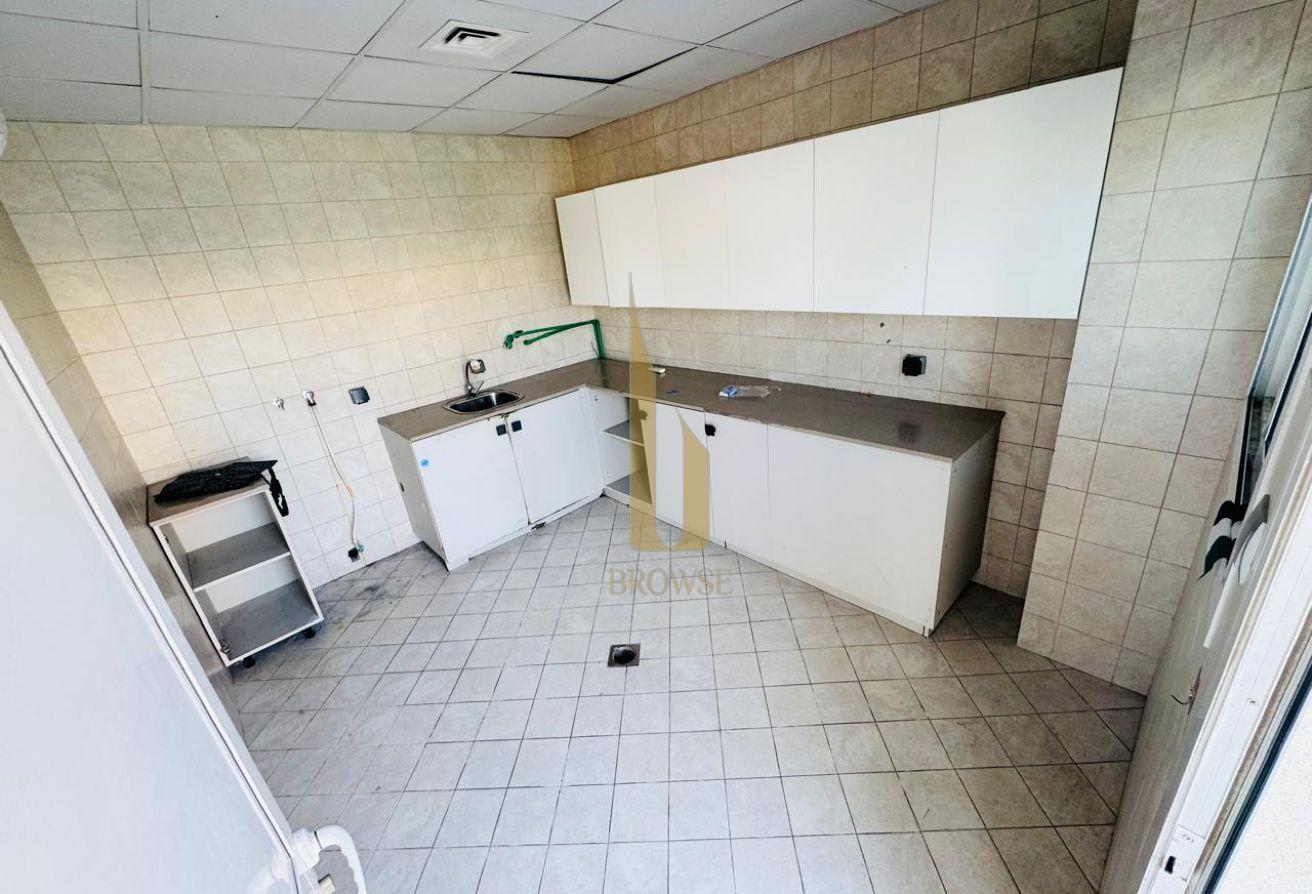 Independent Villa l Majilis + 5BR + Service Block photo 11