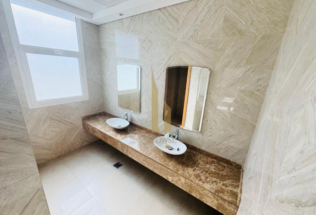 Independent Villa l Majilis + 5BR + Service Block photo 16
