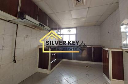 Apartment - 3 Bedrooms - 3 Bathrooms for rent in Abu Shagara building - Abu shagara - Sharjah