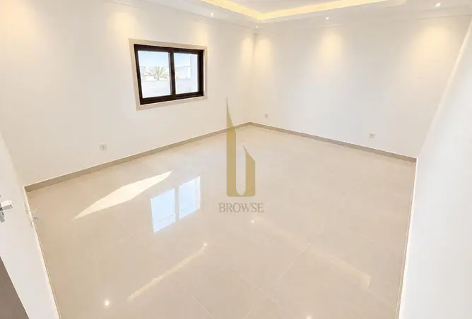 163232917 - Property Image 3