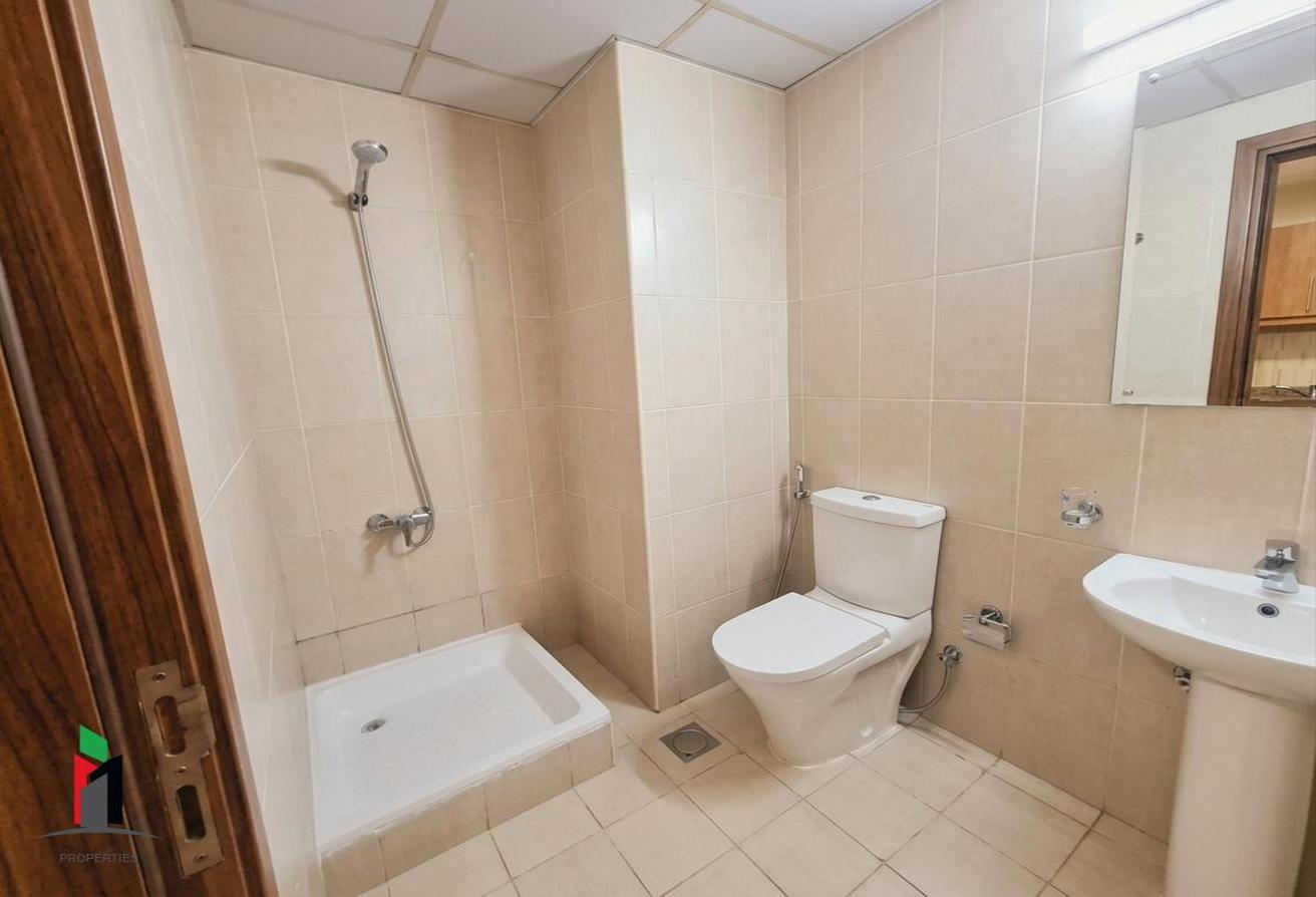 SPACIOUS STUDIO | AVAILABLE 1ST OCT |FURNISHED photo 5