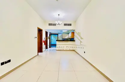 Apartment - 1 Bedroom - 1 Bathroom for rent in Jumeirah Garden City - Al Satwa - Dubai
