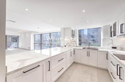 Apartment - 2 Bedrooms - 4 Bathrooms for sale in Marina Tower - Dubai Marina - Dubai