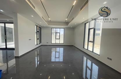 Villa - 4 Bedrooms - 6 Bathrooms for rent in Al Aweer 2 - Al Aweer - Dubai