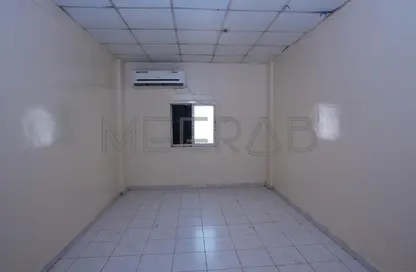 Apartment - 1 Bedroom - 7+ Bathrooms for rent in Al Quoz 3 - Al Quoz - Dubai