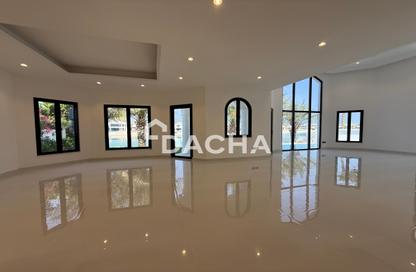 Villa - 4 - 5 for rent in Garden Homes Frond B - Garden Homes - Palm Jumeirah - Dubai