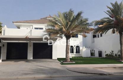 Villa - 4 - 5 for rent in Garden Homes Frond B - Garden Homes - Palm Jumeirah - Dubai