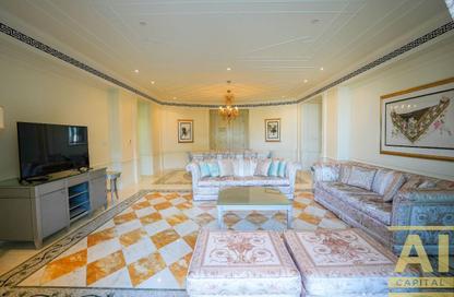 Apartment - 3 Bedrooms - 4 Bathrooms for rent in Palazzo Versace - Culture Village - Dubai