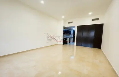 Apartment - 1 Bathroom for rent in Silicon Gates 1 - Silicon Gates - Dubai Silicon Oasis - Dubai
