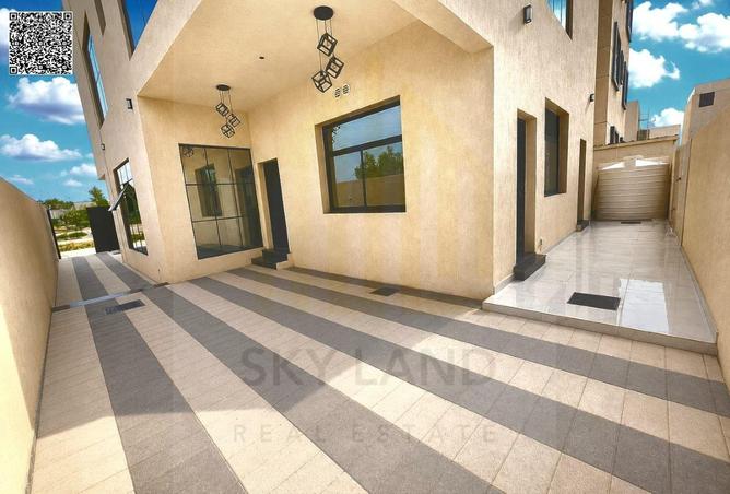 137450888 - Property Image 2