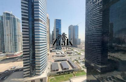 Apartment - 1 Bedroom - 2 Bathrooms for rent in Lake Point Tower - JLT Cluster N - Jumeirah Lake Towers - Dubai