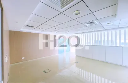 Office Space - Studio - 1 Bathroom for rent in The Burlington - Business Bay - Dubai