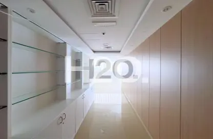 Office Space - Studio - 1 Bathroom for rent in The Burlington - Business Bay - Dubai