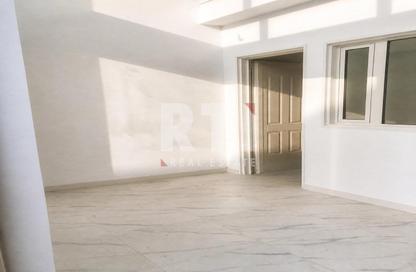 Townhouse - 2 - 2 for rent in Rukan 3 - Rukan - Dubai