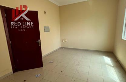 Apartment - Studio - 1 Bathroom for rent in Al Qulaya'ah - Al Sharq - Sharjah