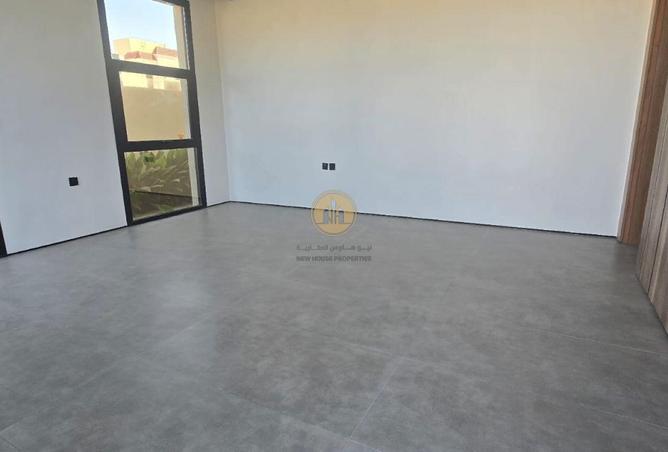 74252228 - Property Image 2