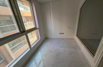 Apartment - 1 Bedroom - 2 Bathrooms for rent in Al Mowaihat 3 - Al Mowaihat - Ajman Apartment - 1 Bedroom - 2 Bathrooms for rent in Al Mowaihat 3 - Al Mowaihat - Ajman