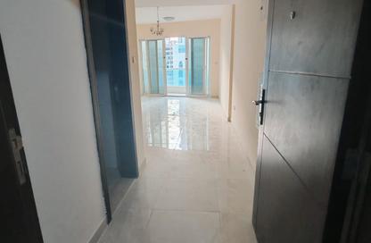 Apartment - 2 - 2 for rent in Thuraya Al Majaz Building - Al Majaz 3 - Al Majaz - Sharjah