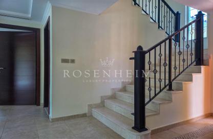 Villa - 3 Bedrooms - 4 Bathrooms for rent in District 5 - Jumeirah Park - Dubai