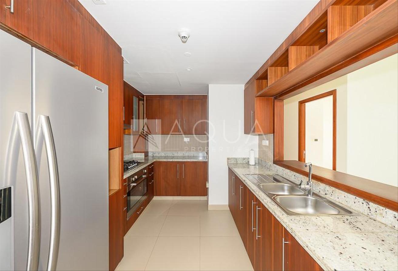 High Floor | Balcony | Maid's Room photo 9