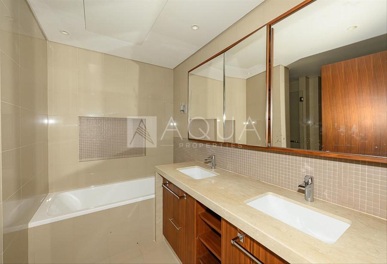 High Floor | Balcony | Maid's Room photo 16