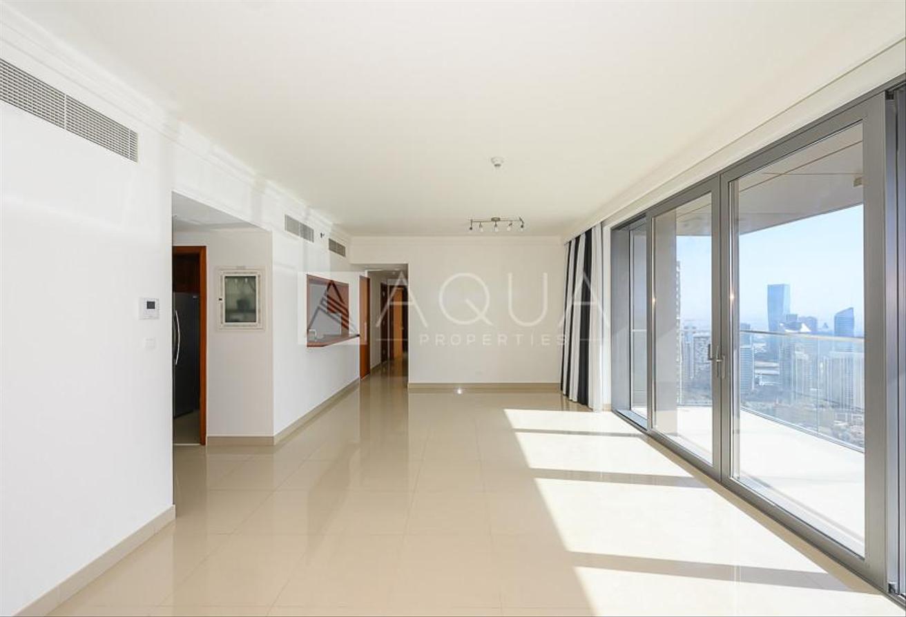 High Floor | Balcony | Maid's Room photo 3