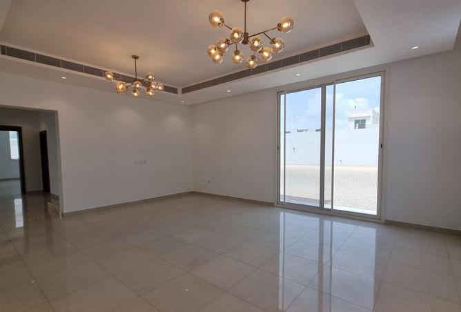 74231908 - Property Image 3