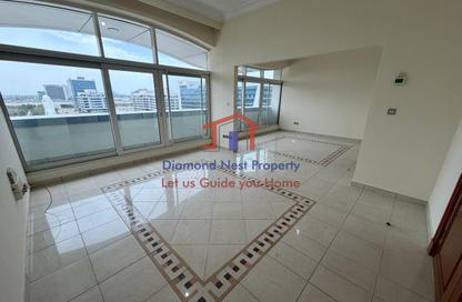 Apartment - 3 Bedrooms - 4 Bathrooms for rent in Ministries Complex - Khalifa Park - Eastern Road - Abu Dhabi