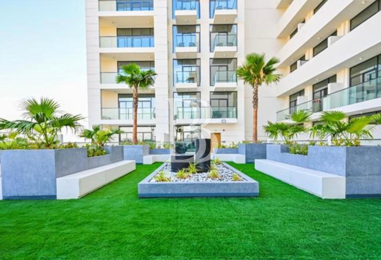 Furnished Studio | Prime location | Pool & Gym photo 10