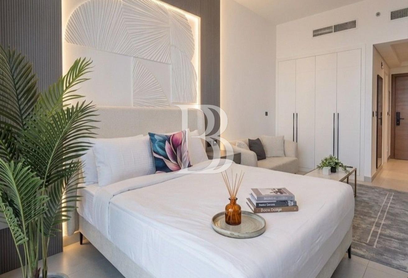 Furnished Studio | Prime location | Pool & Gym photo 2