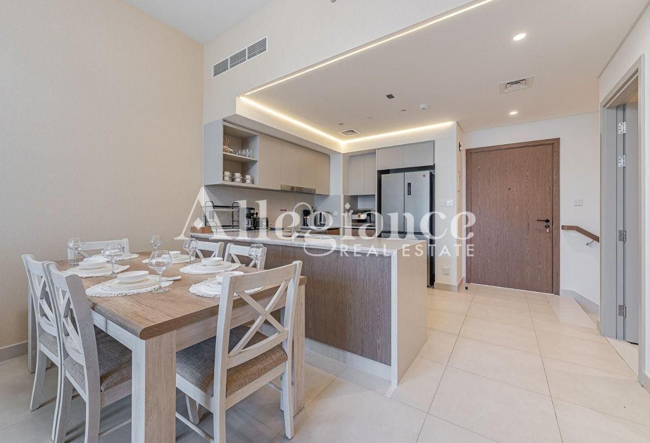 Luxury 3BR + Maid | Spacious | Creek Views photo 4