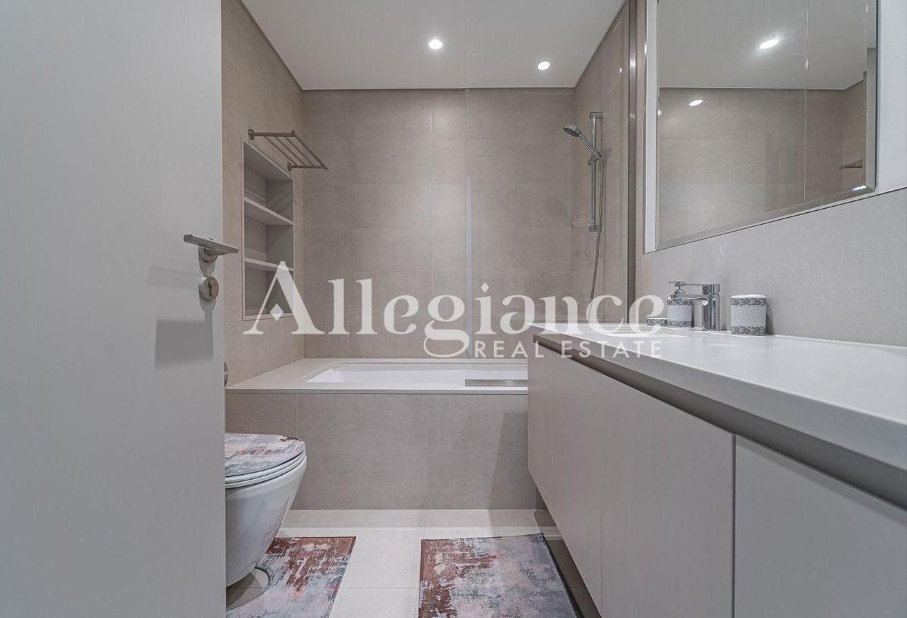 Luxury 3BR + Maid | Spacious | Creek Views photo 18