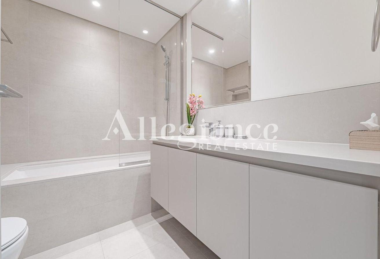 Luxury 3BR + Maid | Spacious | Creek Views photo 10