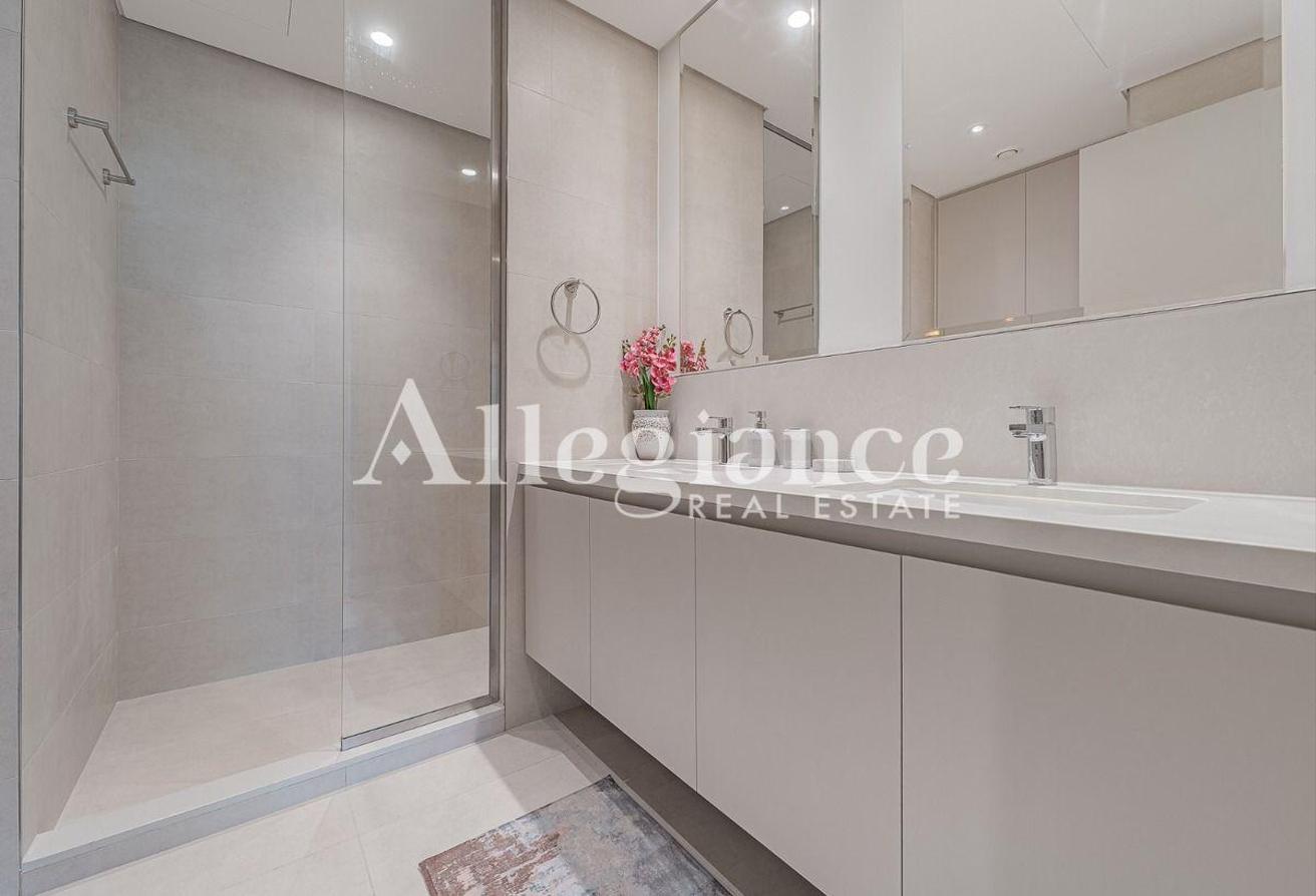 Luxury 3BR + Maid | Spacious | Creek Views photo 11