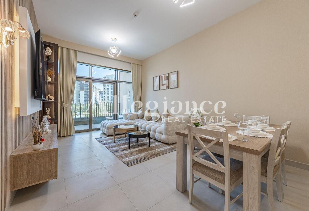 Luxury 3BR + Maid | Spacious | Creek Views photo 2